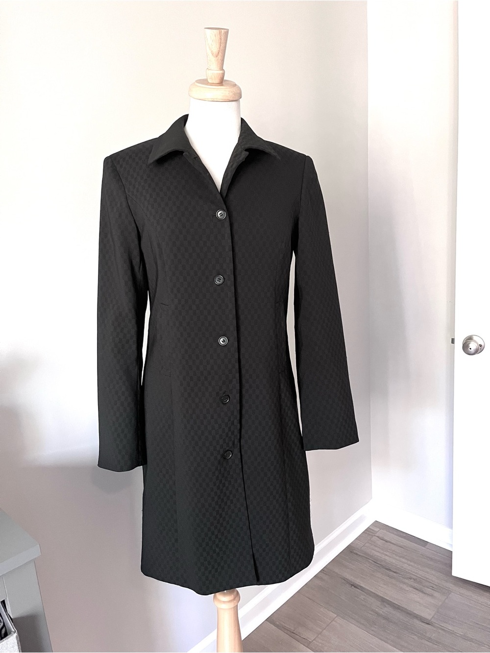 Express Stretch Classic Black Women's Button-Front Coat, Small 7/8